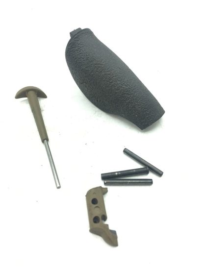 Smith & Wesson M&P 40 .40S&W, Pistol Parts, Mag Catch, Pins, Backstrap - Image 4