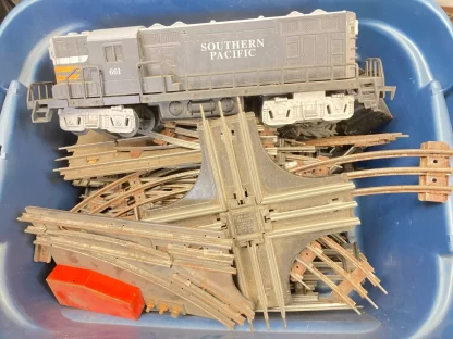 Model "Southern Pacific" Train with Lot of Tracks