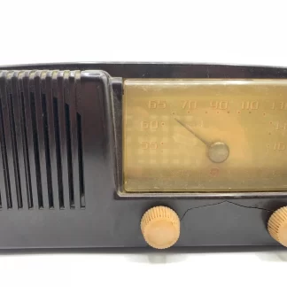 Vintage General Electric Model 123 Radio- does not work
