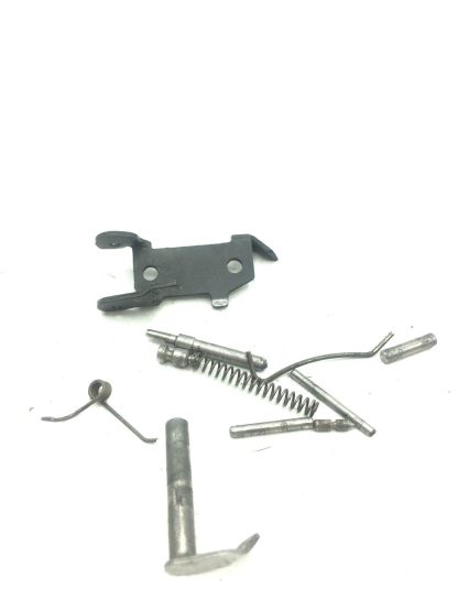 Ruger P85 9mm, Pistol parts, Ejector, Pins, Springs - Image 2