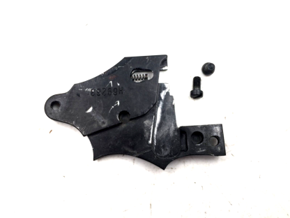 Colt Cobra .38Special, Revolver Parts: Sideplate, Screws - Image 2