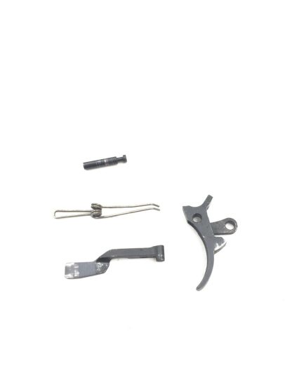 Ruger New Model Super Blackhawk 44mag, revolver parts, trigger, pivot pin, spring, and transfer bar - Image 5