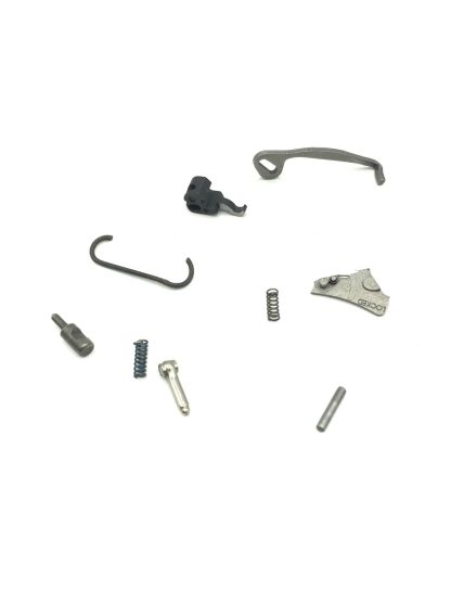 Smith and Wesson 438 .38Spl, Revolver Parts, Transfer Bar, Cylinder Stop, firing pin, lever, pins and springs - Image 5