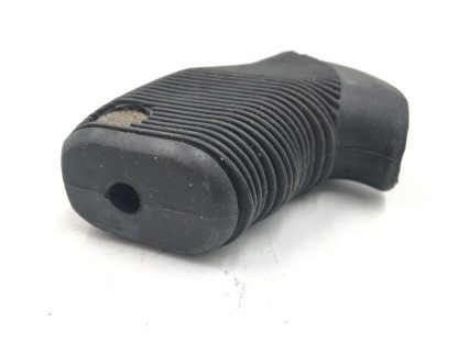Taurus The Judge Public Defender Poly .45LC/410 Gauge, Revolver Parts: Grip with Screw - Image 4